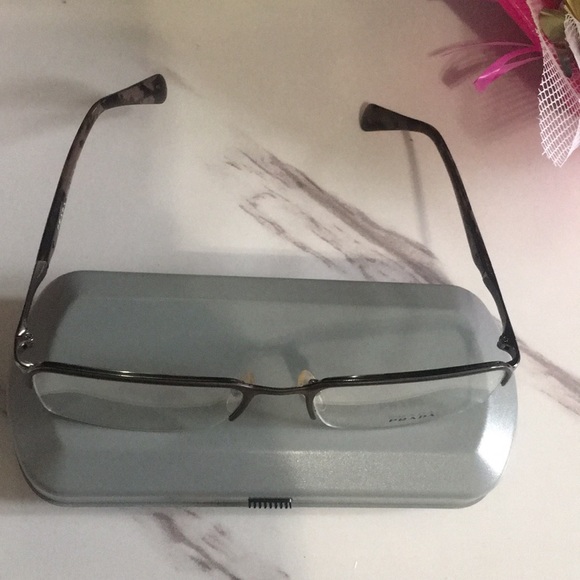Prada eyeglasses. - Picture 4 of 9